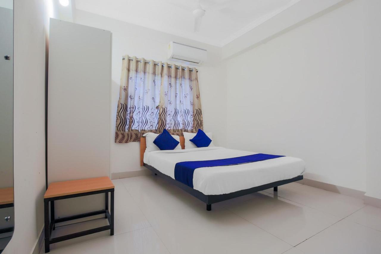 Oyo Silverkey 74581 Nallagandla Hotel Hyderabad Exterior foto