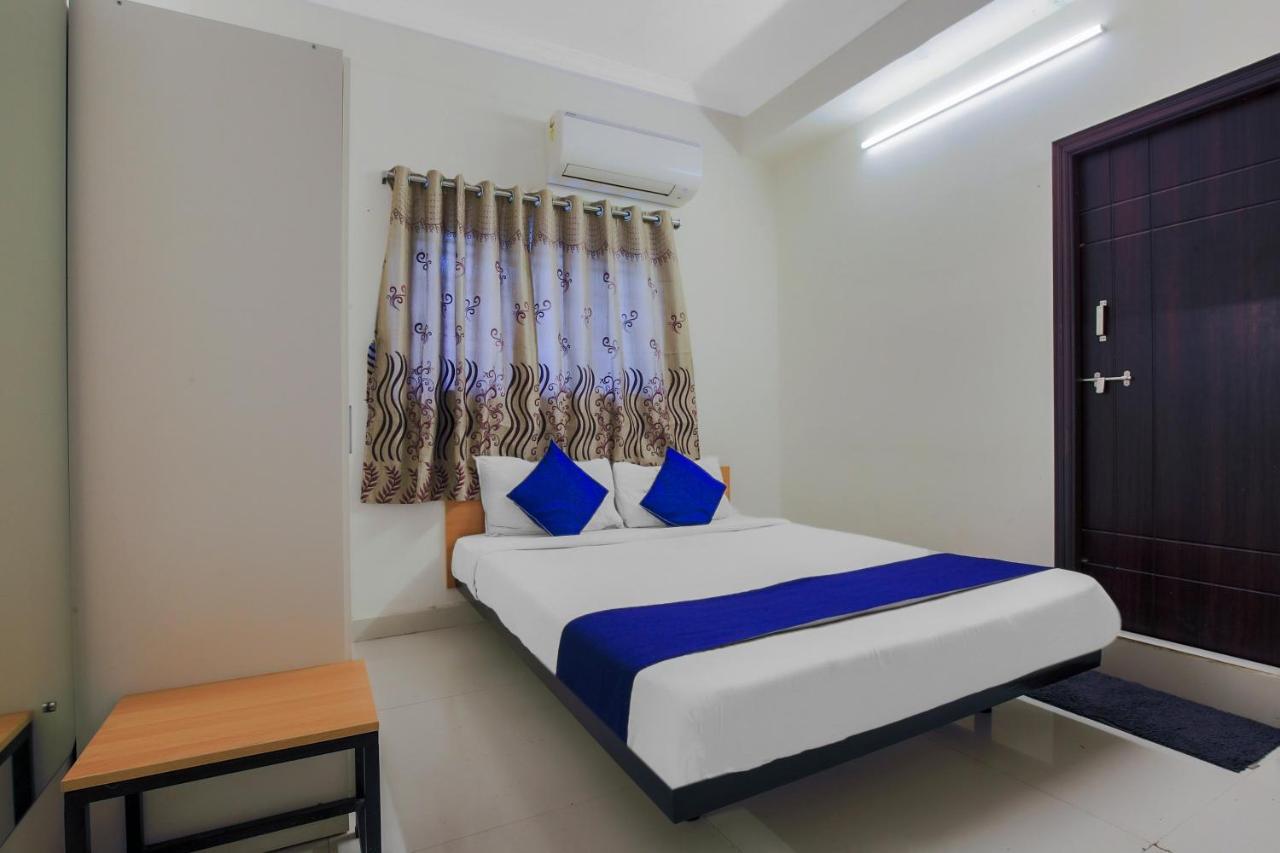 Oyo Silverkey 74581 Nallagandla Hotel Hyderabad Exterior foto