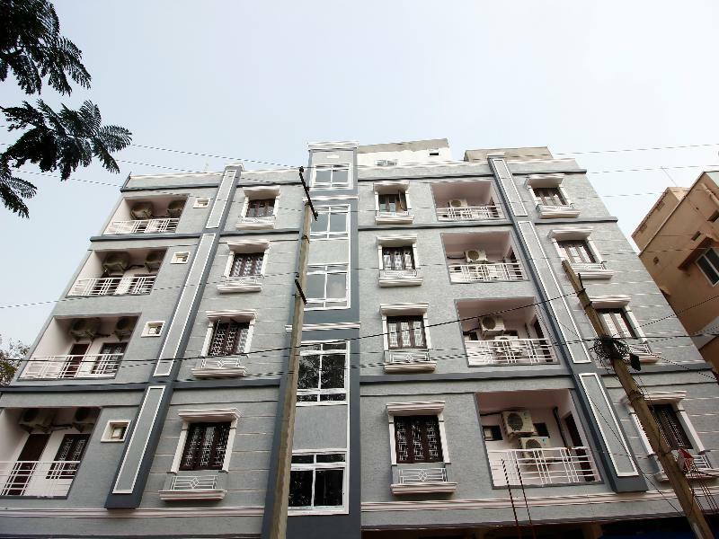 Oyo Silverkey 74581 Nallagandla Hotel Hyderabad Exterior foto